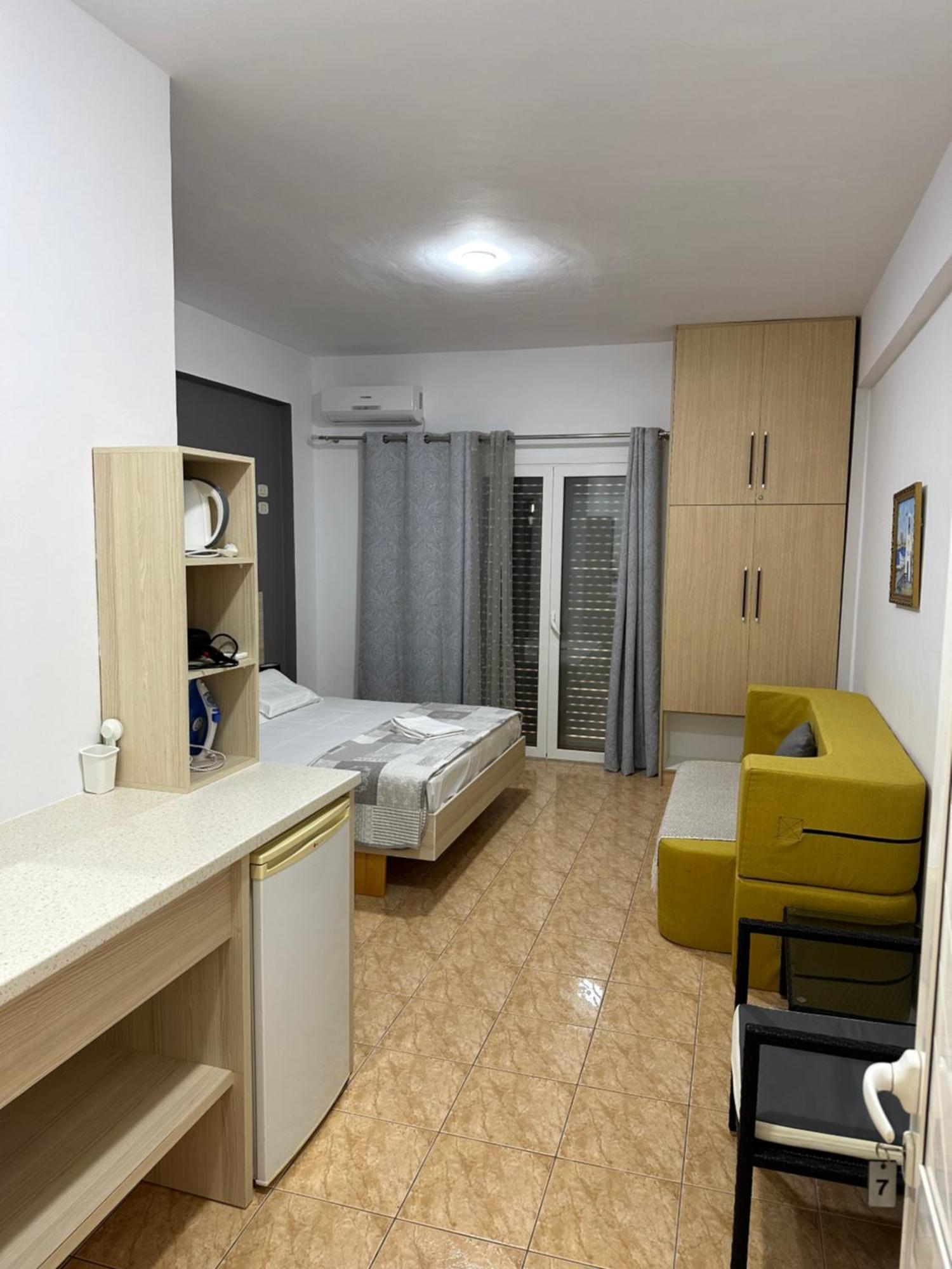 Salt Life Hotell Dhërmi Exteriör bild